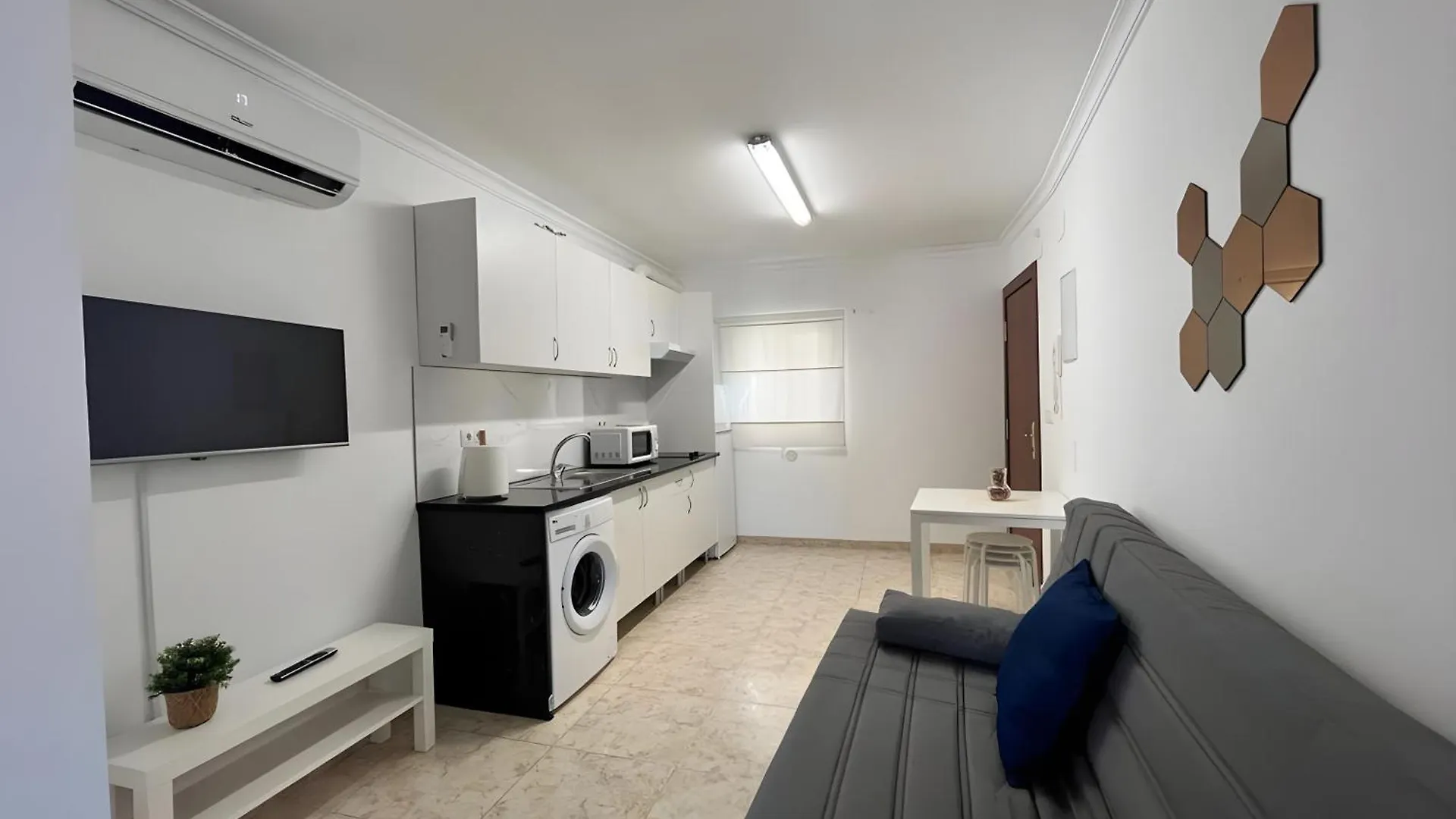 Nice And New Studio Close To The City Center 3ºb location